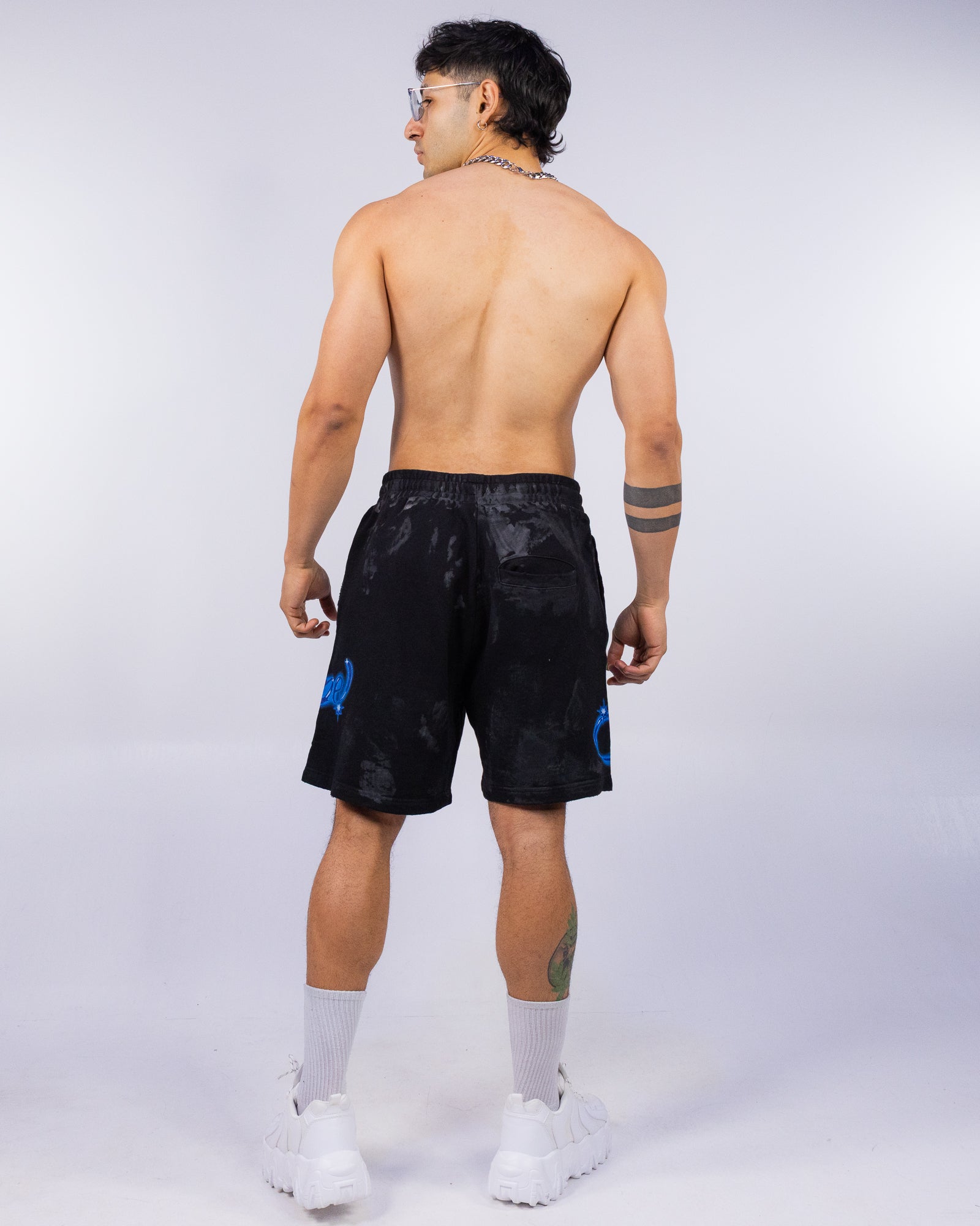 Art Of Escape Men's Black Graphic Shorts