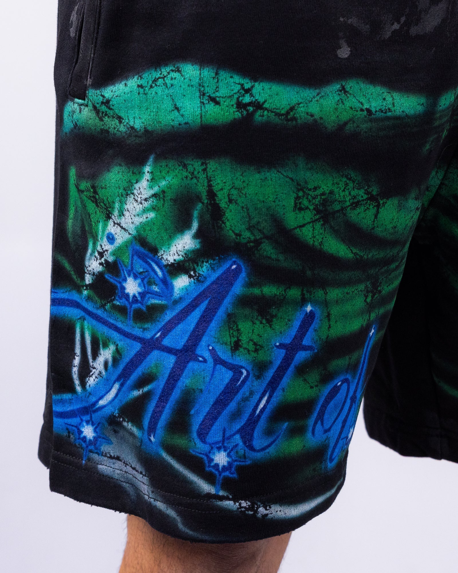 Art Of Escape Men's Black Graphic Shorts