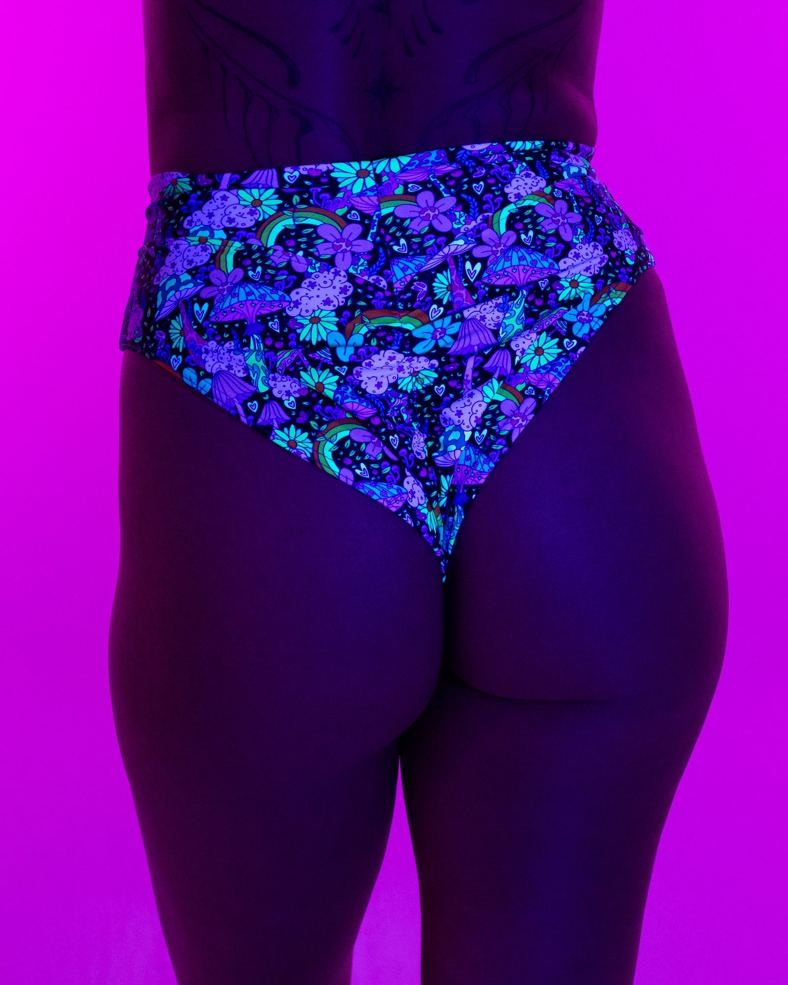 Dreamworld Women's Scrunch Cheeky Shorts