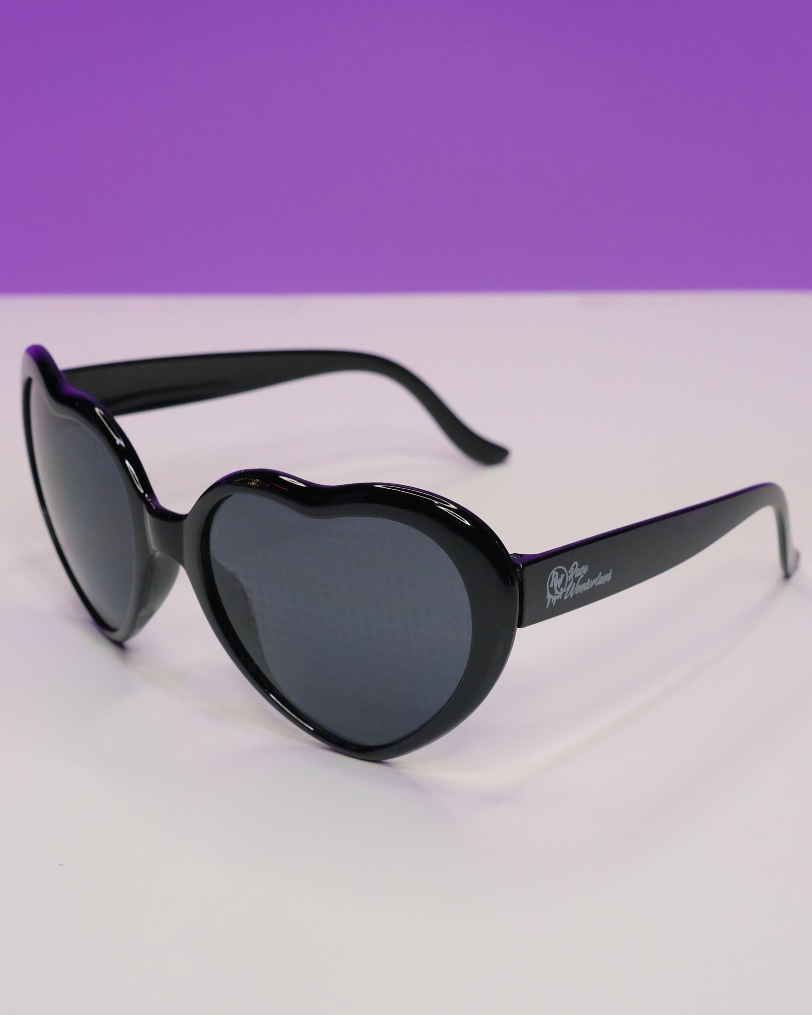 Heart Frame Diffraction Glasses